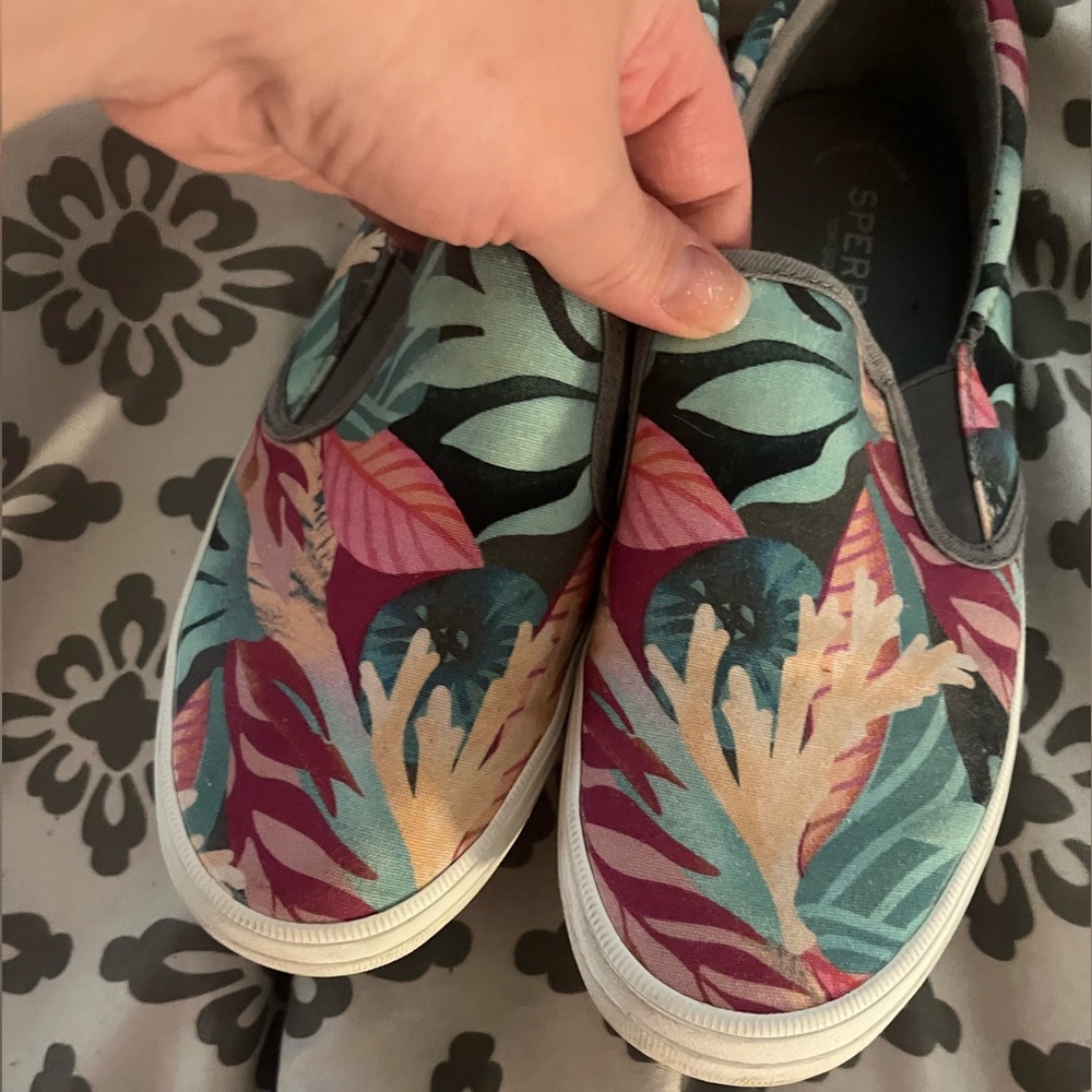Sperry slip ins - Picture 2 of 4
